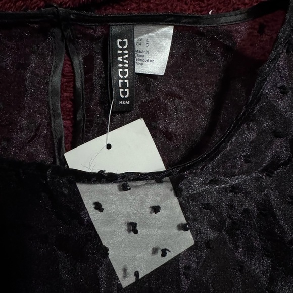 Women H&M polka dot see through top - Picture 3 of 4